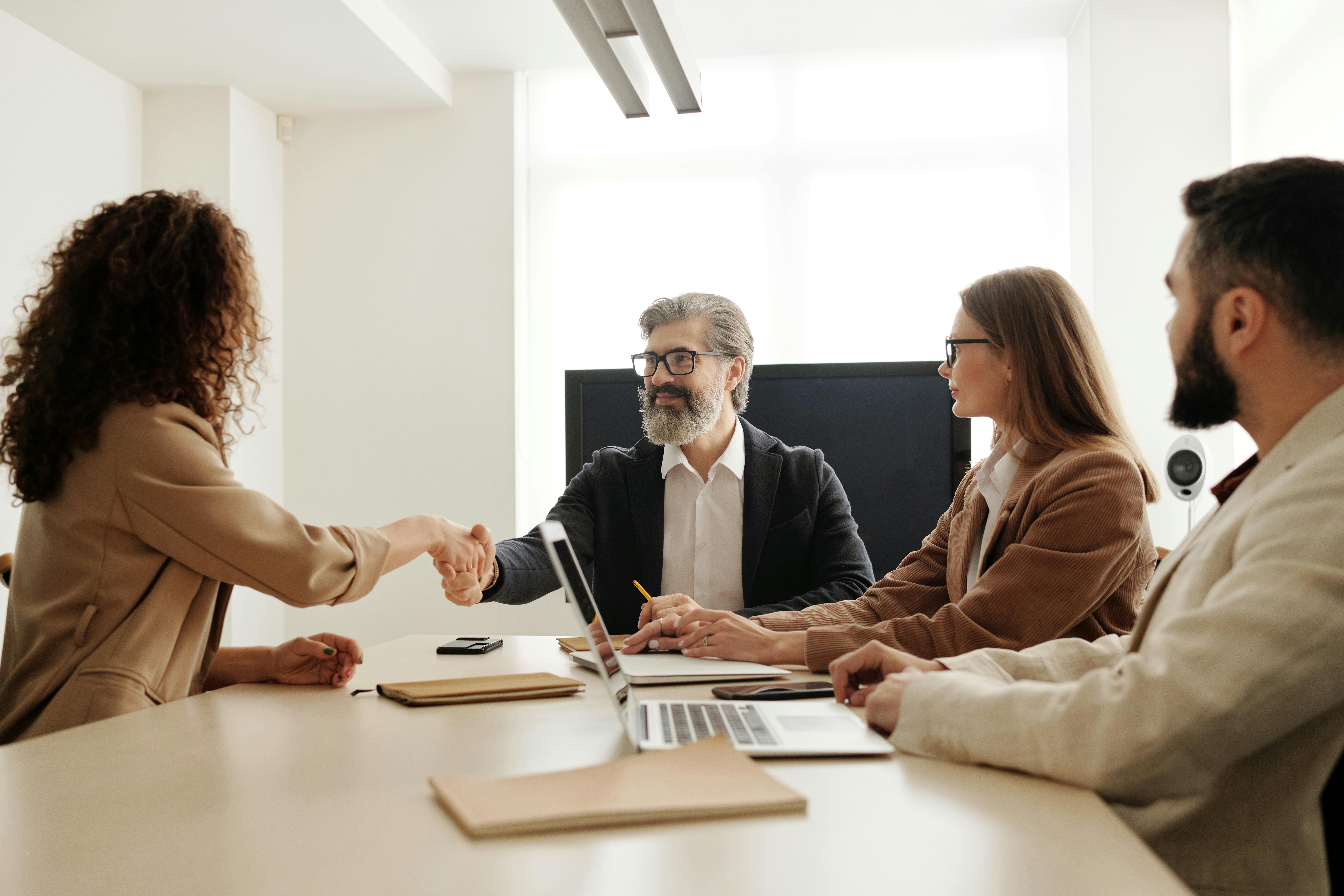 How to Crack Group Discussions (GD) and Personal Interviews (PI) for MBA Admission