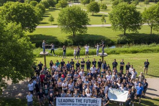 Should Politicians Be Mentors The Need for Leadership Development