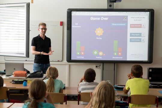 Smartboards and Tablets Are Tech-Savvy Classrooms Really Improving Learning