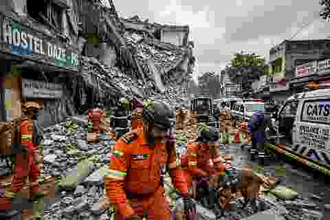 Tragedy Strikes Delhi as Building Collapse Claims Multiple Lives